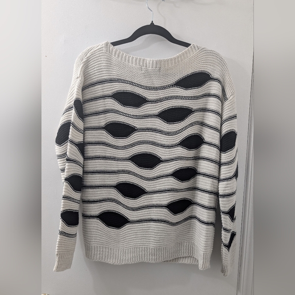 Via Vitale Black and White Wave Pattern Sweater Made In Italy G - Picture 4 of 4